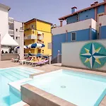 Bristol Hotel 3*