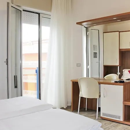 Bristol Hotel 3*